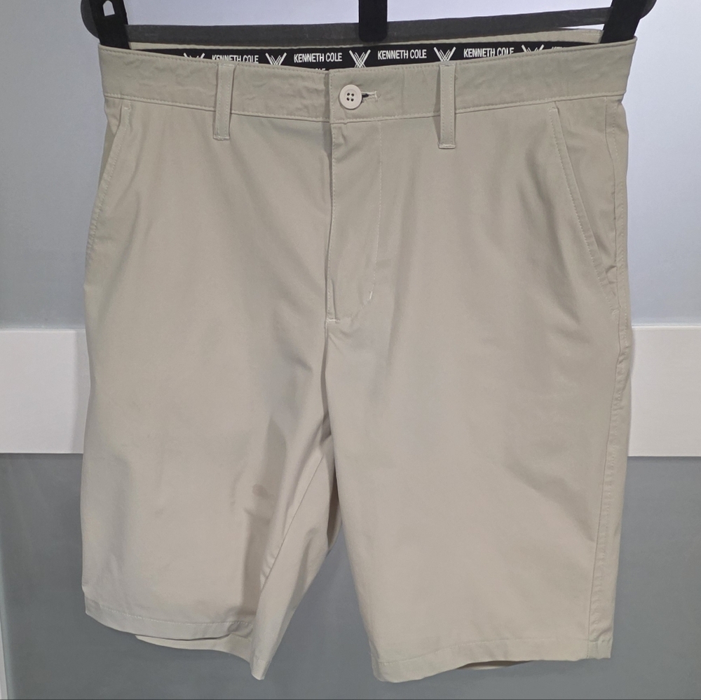 Kenneth Cole Light Beige Flat Front Men’s Shorts